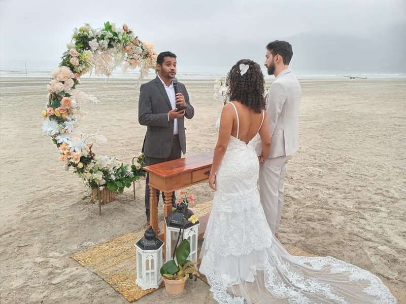 O casamento mais recente ocorreu na quarta-feira, na Praia do Guaiúba | Hygor Abreu/PMG