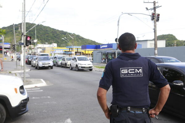 Operação República 2021, 15 de novembro, Guarujá